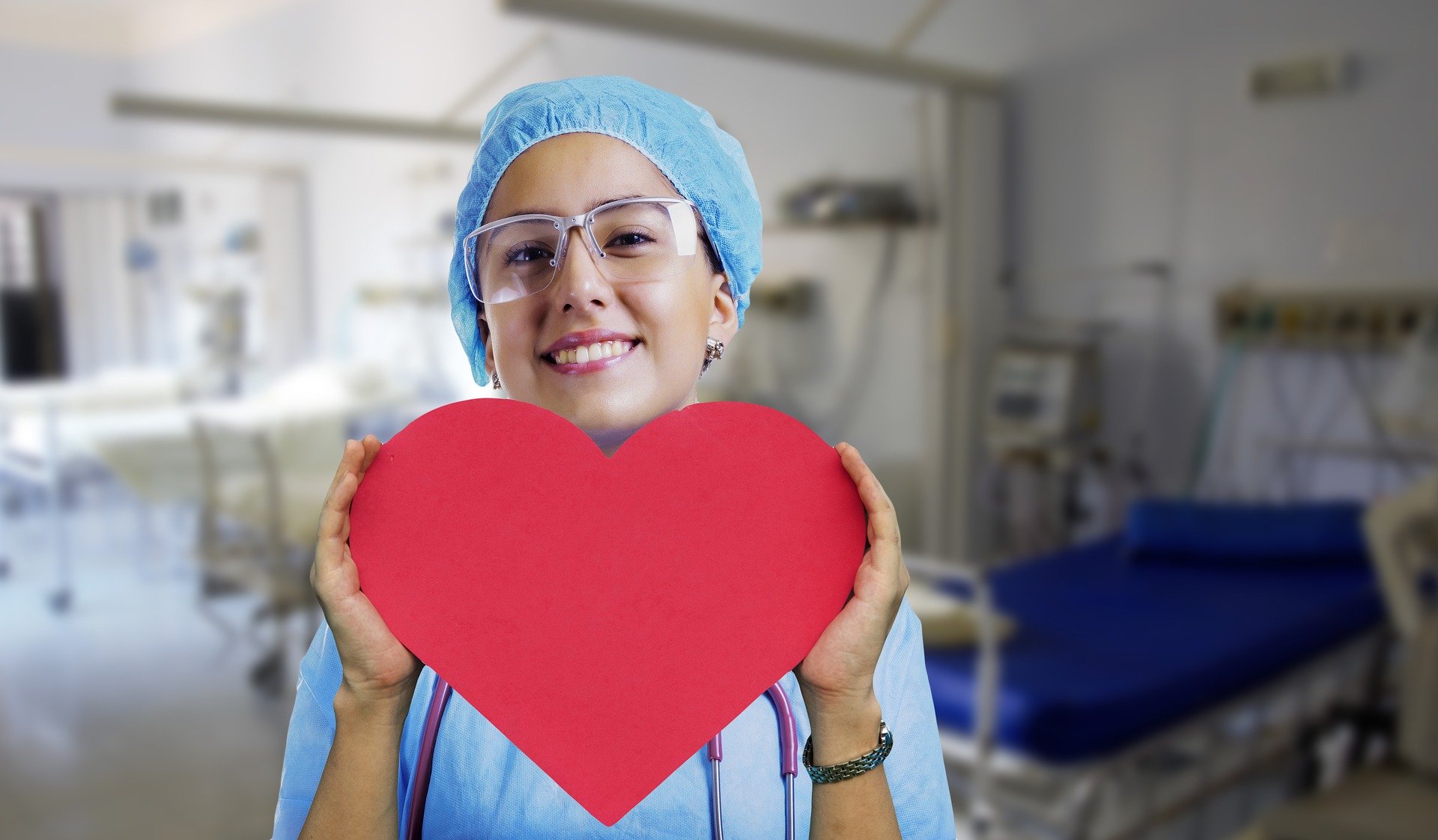 Krankenpflegerin mit Herz