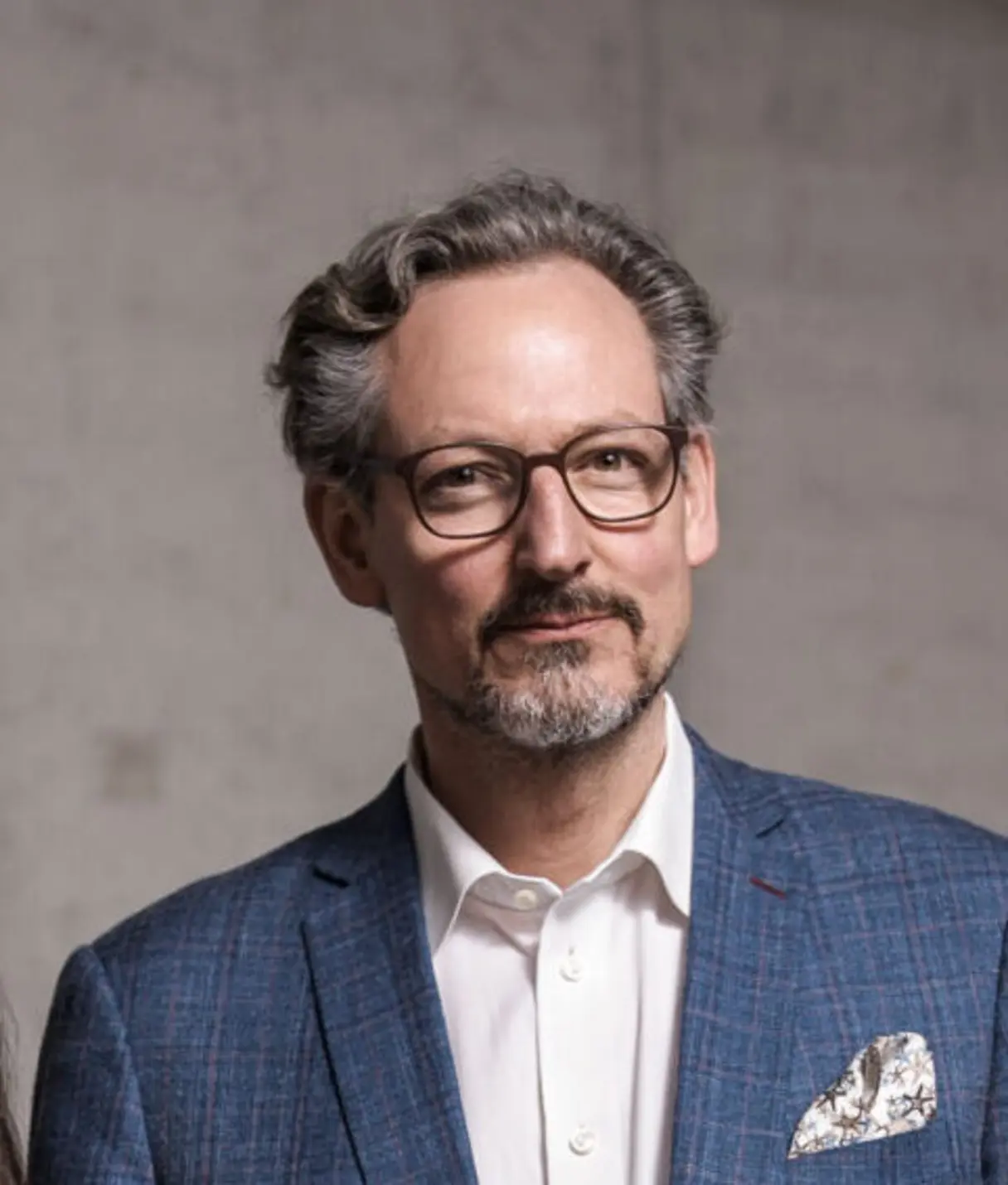 Eckart von Hirschhausen, TV-Arzt und Moderator, in blauem Blazer