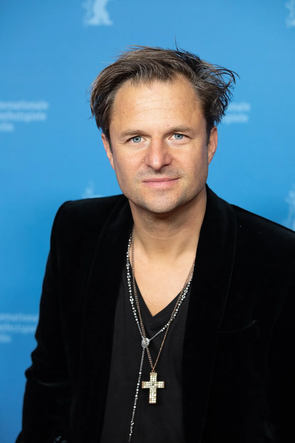 Philipp Hochmair bei der Berlinale 2020 während der Präsentation der Netflix-Serie Freud